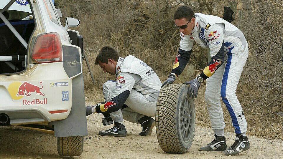 Reifenwechsel auf der Prüfung könnten bald Routine werden, Foto: Volkswagen Motorsport
