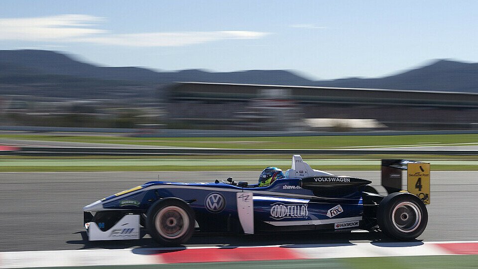 Jordan King nimmt seine zweite Saison in Angriff, Foto: FIA F3