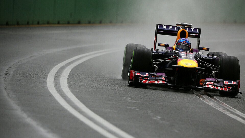 Vettel erlebt bisher einen perfekten Saisonstart, Foto: Sutton