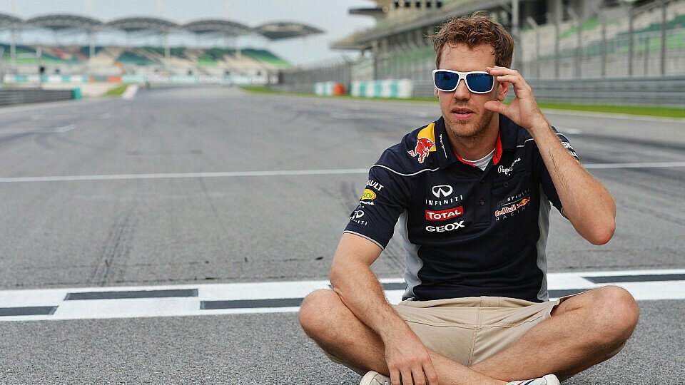 Verbundenheit zum Asphalt: Vettel mag seine Strecken, die Strecken mögen Vettel..., Foto: Sutton