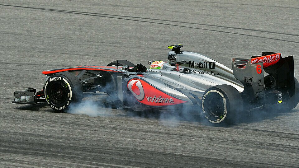 Sergio Perez kämpft noch etwas mit dem Auto, Foto: Sutton