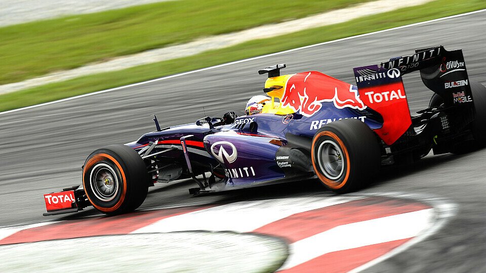 Erste Bestzeit des Wochenendes für Vettel, Foto: Sutton