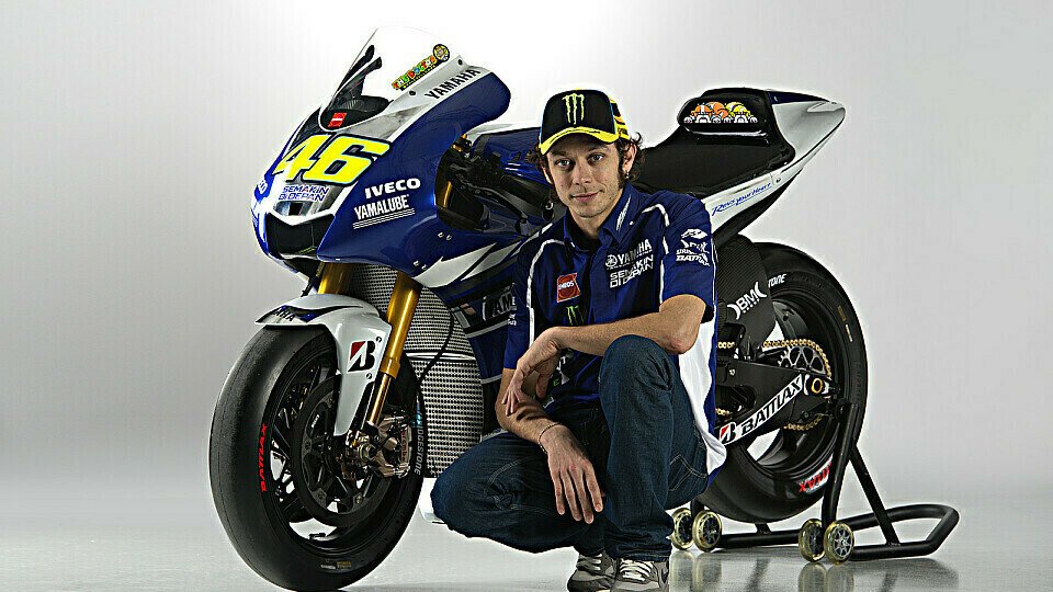 Valentino Rossi mit seinem neuen Arbeitsgerät, Foto: Yamaha