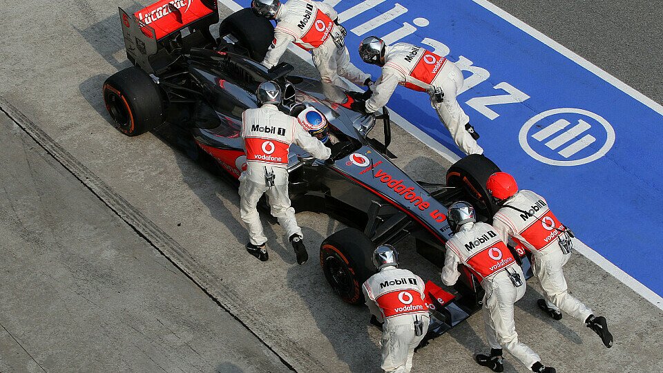 Jenson Button musste die Segel streichen, Foto: Sutton