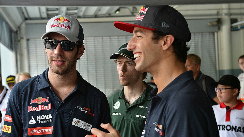 Jean-Eric Vergne freut sich für seinen Teamkollegen Daniel Ricciardo, Foto: Sutton