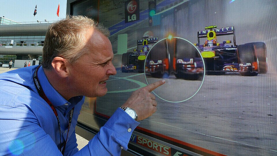 Johnny Herbert betrachtet die Formel 1 genau, Foto: Sutton
