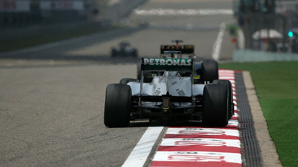 Zweiter Ausfall im dritten Rennen: Nico Rosberg hat es nicht einfach, Foto: Sutton