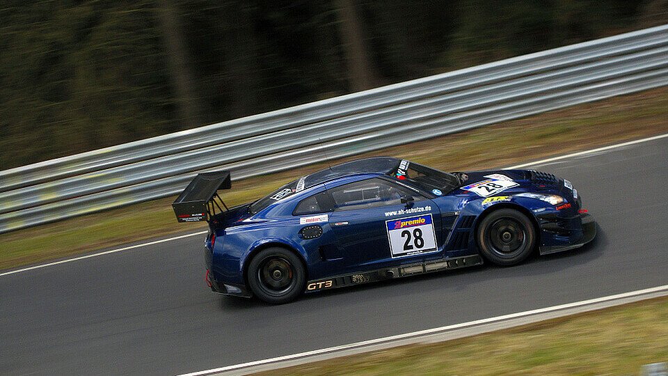 Schulze Motorsport brachte den Nissan GT-R auf die Nordschleife, Foto: Sönke Brederlow