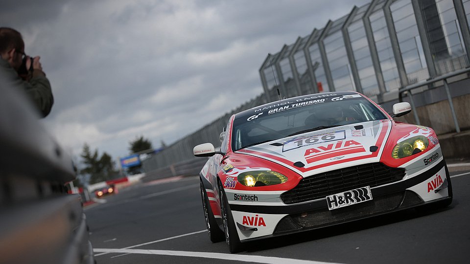 AVIA racing war mit dem Aston Martin in der Klase SP10 erfolgreich, Foto: Gruppe C Verlag