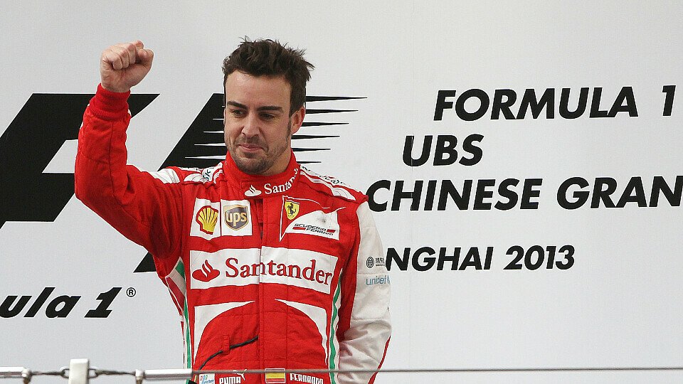 Glücklicher Sieger: Bereits früh im Rennen demonstrierte Alonso am Sonntag seine Dominanz, Foto: Sutton