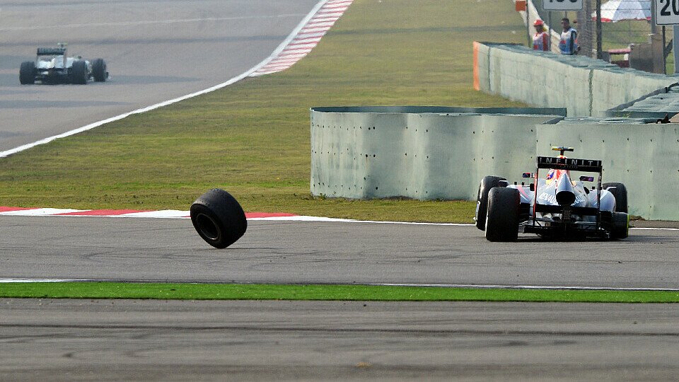 Red Bull muss für die Reifenpanne von Webber zahlen, Foto: Sutton