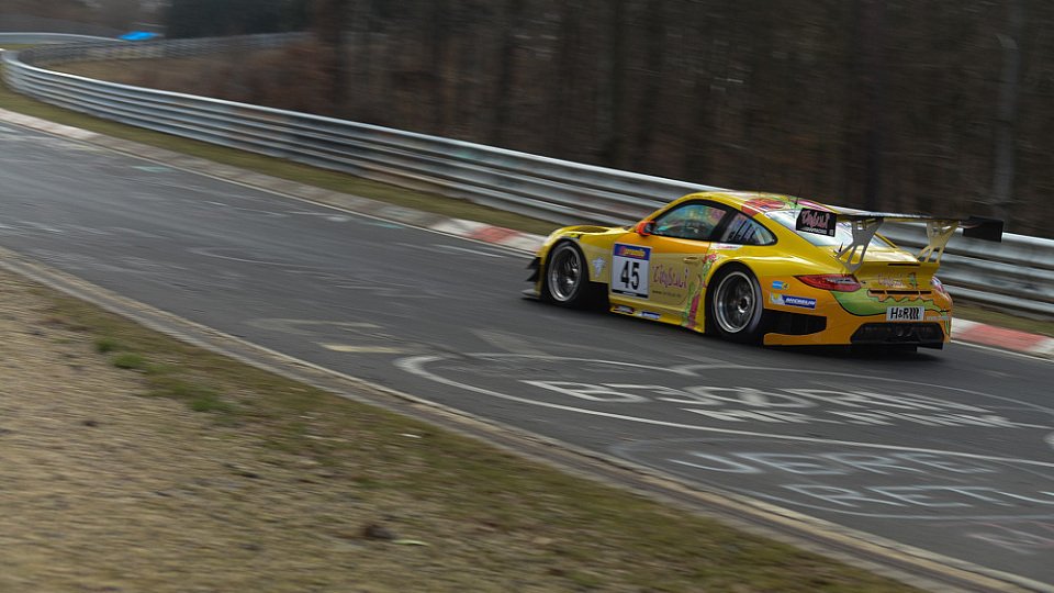 Norbert Siedler erzielte im gelben Timbuli-Porsche den vierten Rang, Foto: Nico Stockmayer