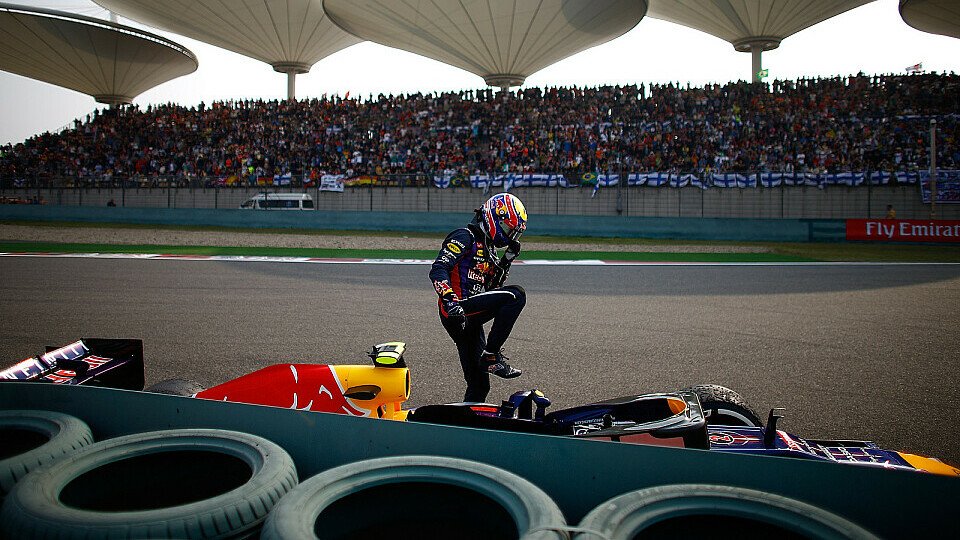 Mark Webber war in China gefühlt mehr zu Fuß als im Auto unterwegs, Foto: Red Bull