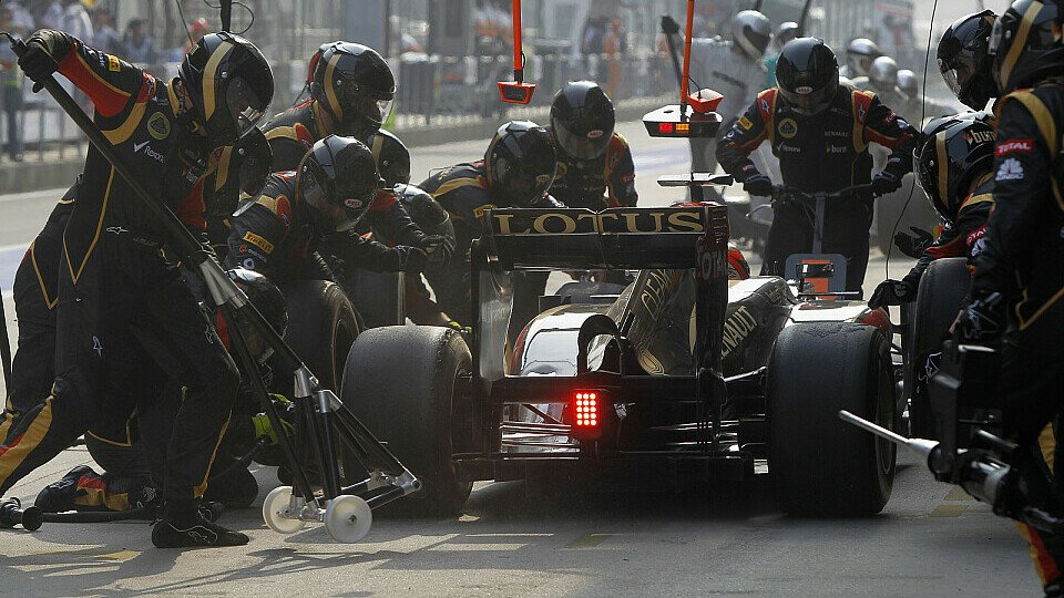 Räikkönen versteht das Reifengejammer nicht, Foto: Lotus F1 Team