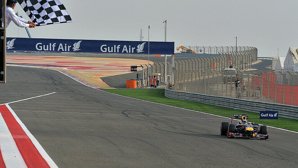 Mit 9 Sekunden Vorsprung über die Ziellinie: Sebastian Vettel, Foto: Sutton