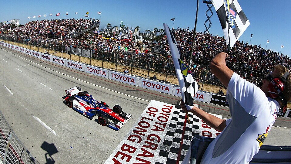Sato feierte in Long Beach seine ersten Sieg, Foto: IndyCar