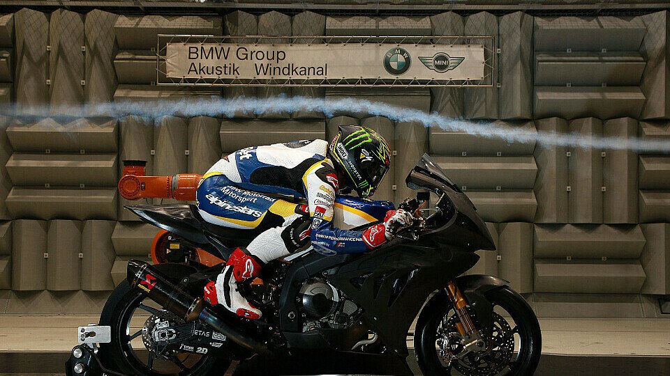 Davies soll im Windkanal seine optimale Sitzposition finden, Foto: BMW AG
