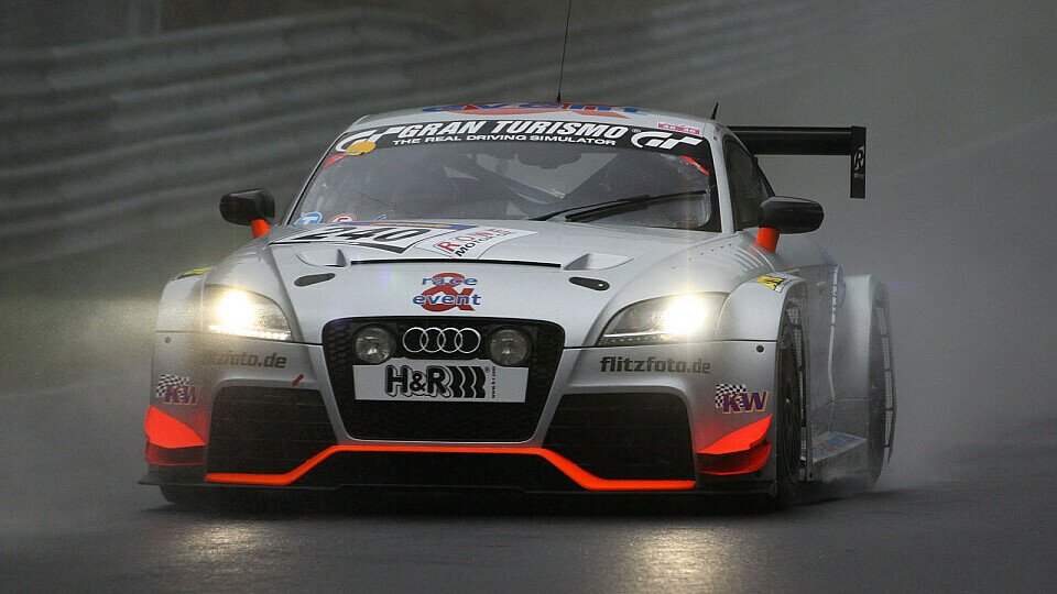 Der Audi TT-RS erlebte seinen vorerst letzten Einsatz in der VLN, Foto: race&event