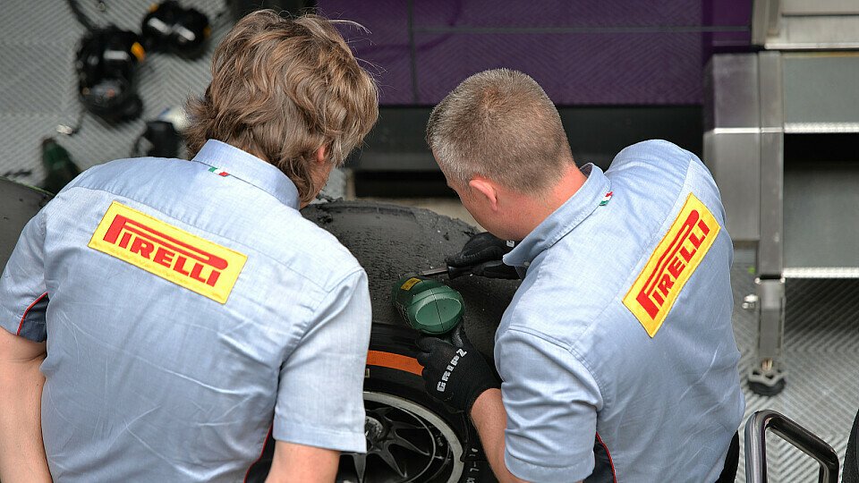 Paul Hembery ist überzeugt, dass Änderungen an den Reifen nur Red Bull zugutekämen, Foto: Sutton