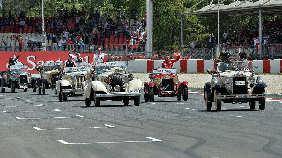 Fans und Fahrer freuen sich auf den Spanien GP, Foto: Sutton