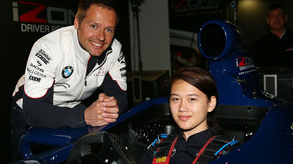 Andy Priaulx zu Besuch beim BMW Talent Cup, Foto: BMW