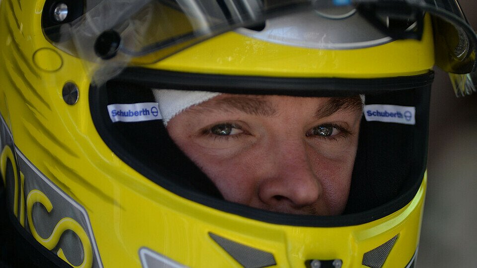 Auch Nico Rosberg versteigert seinen Orginalhelm für die Flutopfer., Foto: Sutton
