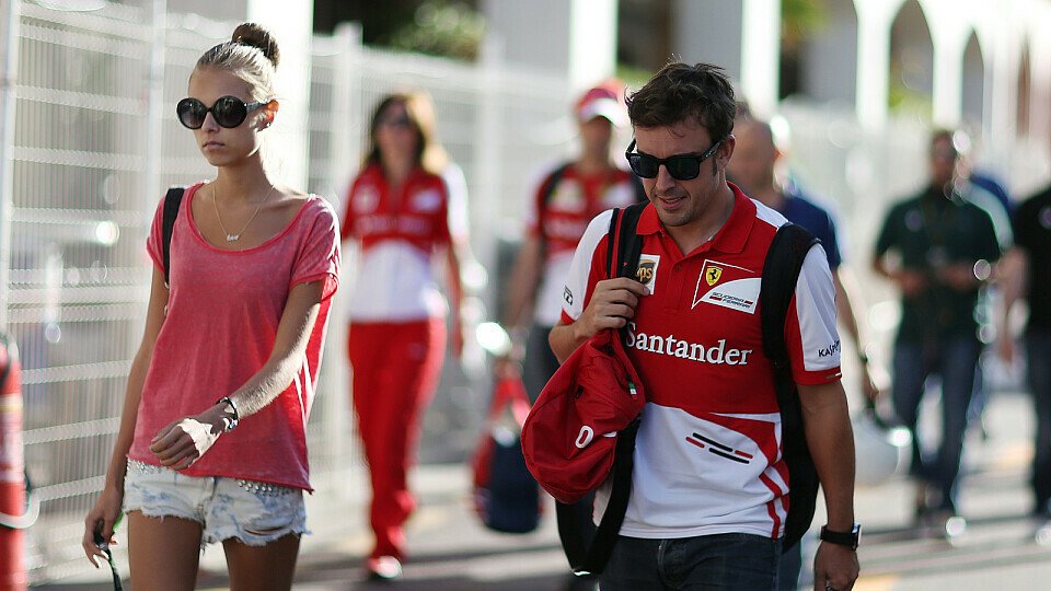 Fernando Alonso macht sich einen schönen freien Tag in Monaco, Foto: Sutton