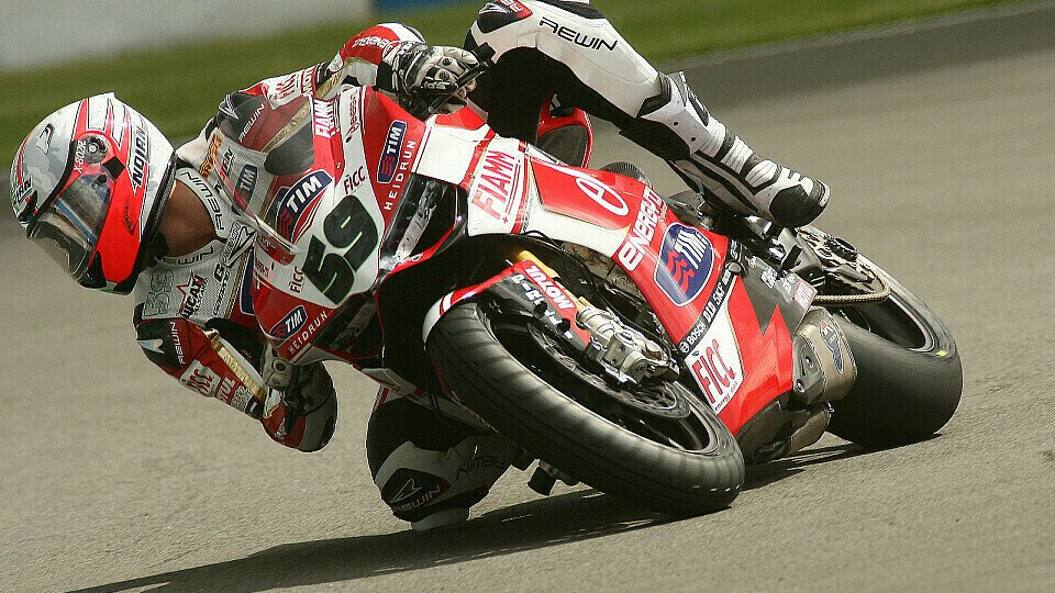 Niccolo Canepa ist zuversichtlich, in Donington zwei gute Rennen fahren zu können, Foto: Ducati Alstare