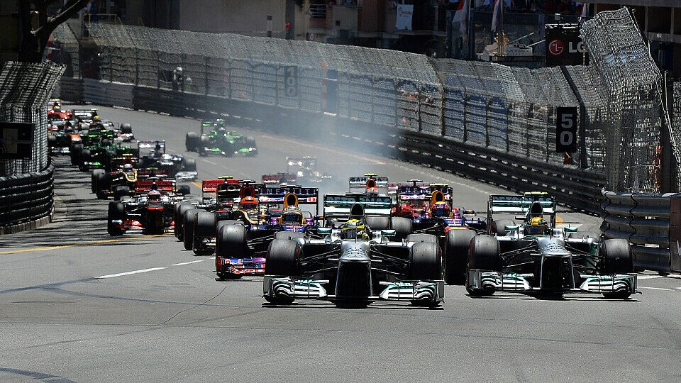 Nico Rosberg rast zu seinem ersten Monaco-Sieg, Foto: Sutton