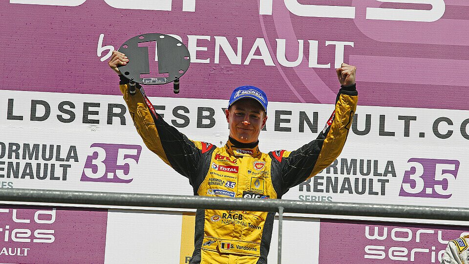 Stoffel Vandoorne folgt dem Champion der Formel Renault 3.5 in die Formel 1, Foto: WS by Renault