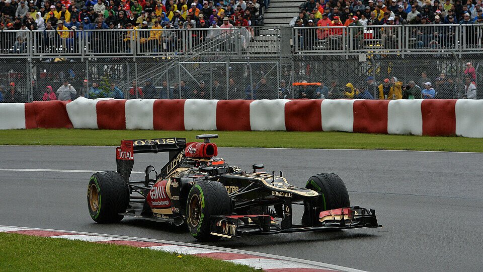 Lotus wurde von Red Bull überrundet, Foto: Sutton