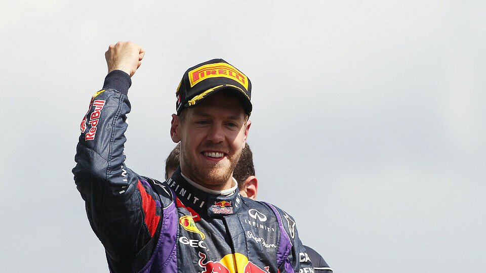 Sebastian Vettel fühlt sich bei Red Bull offenbar pudelwohl, Foto: Sutton