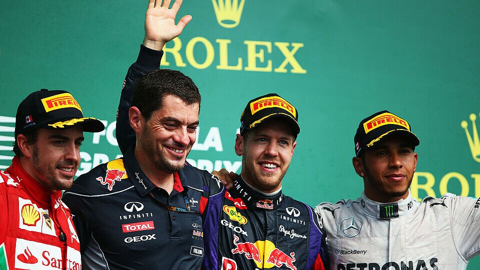Alonso, Vettel, Hamilton - wer hat heute Grund zum Strahlen? Hier erfahrt ihr es auf jeden Fall..., Foto: Red Bull