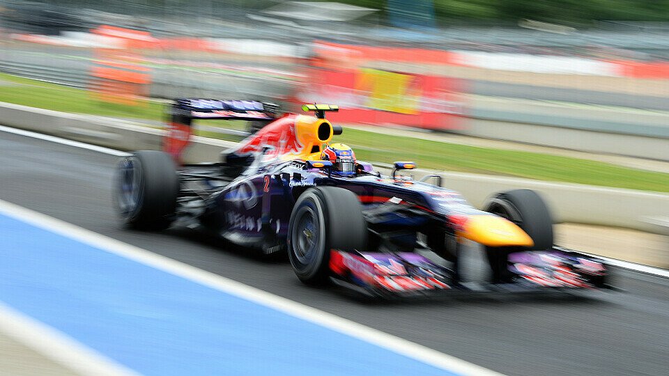 Der Vorjahressieger war auch am Samstag wieder schnell unterwegs: Mark Webber im Red Bull, Foto: Sutton