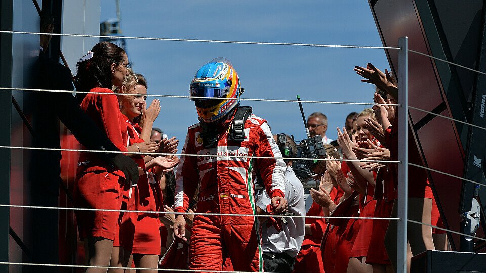 Jubel für den spanischen Stier: Alonso nahm Pirelli schon auf die Hörner - wer legt nach?, Foto: Sutton