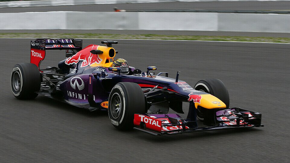 Sebastian Vettel setzte sich im 2. Training auf dem Nürburgring durch, Foto: Sutton