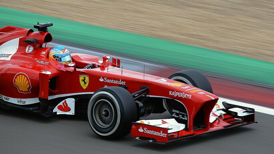 Leise Töne: Fernando Alonso nimmt Pirelli ausnahmsweise einmal aus der Schussline, Foto: Sutton