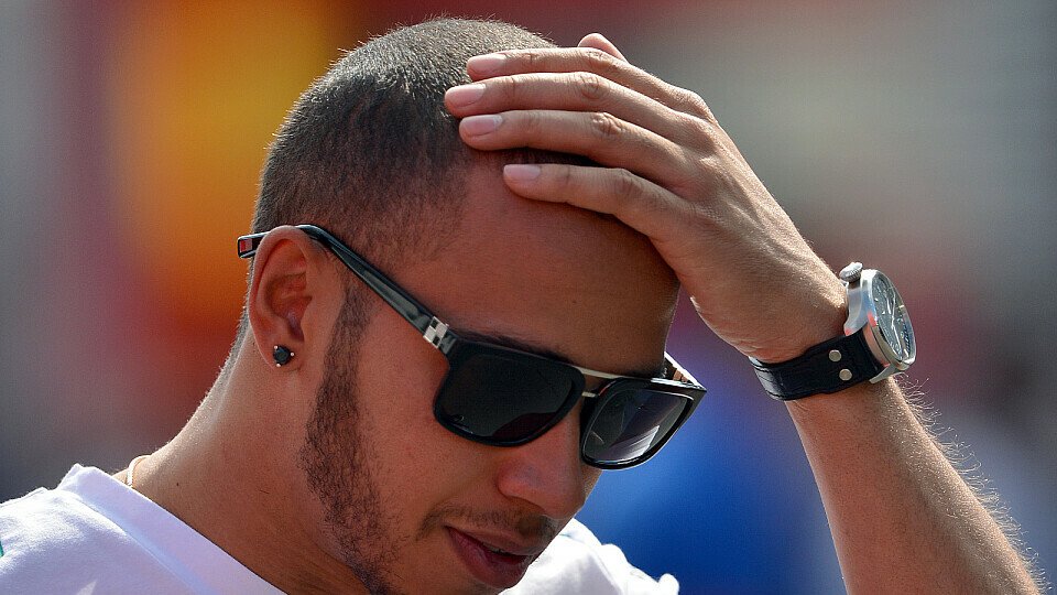 Lewis Hamilton hadert mit den Reifen., Foto: Sutton
