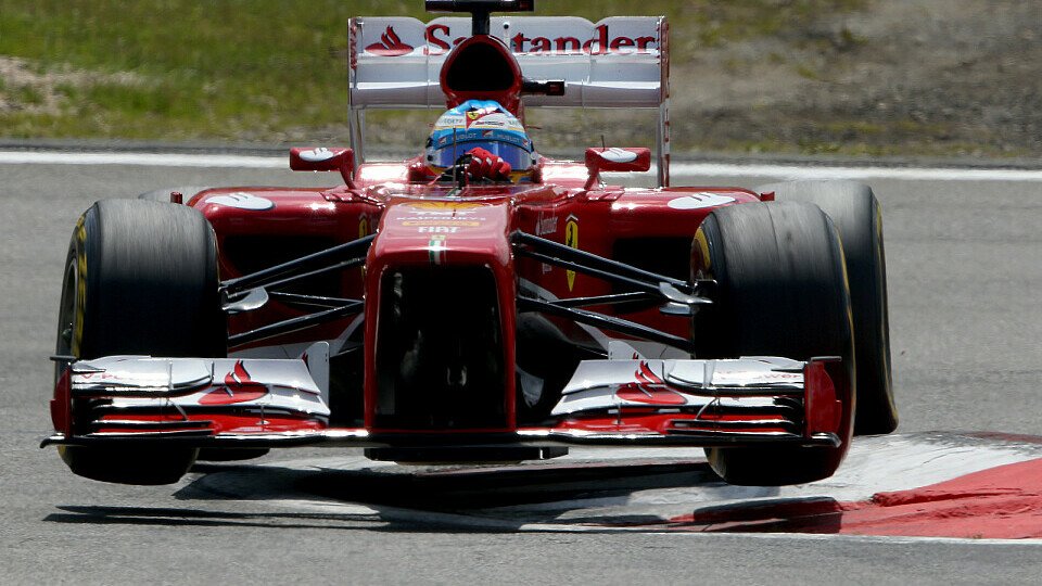 Alonso liegt aktuell auf Platz zwei der Fahrerwertung, Foto: Sutton