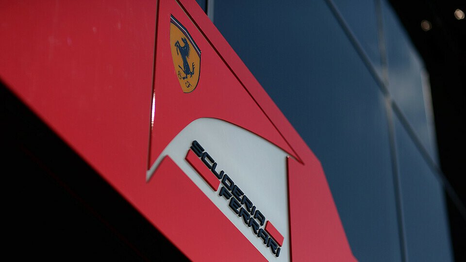 Stefano Domenicali weigert sich, die Titel für Ferrari verloren zu geben, Foto: Sutton