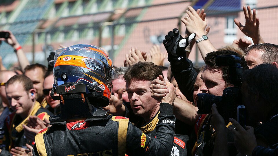 Für Lotus gab es trotz des knapp verpassten Siegs viel zu feiern, Foto: Sutton