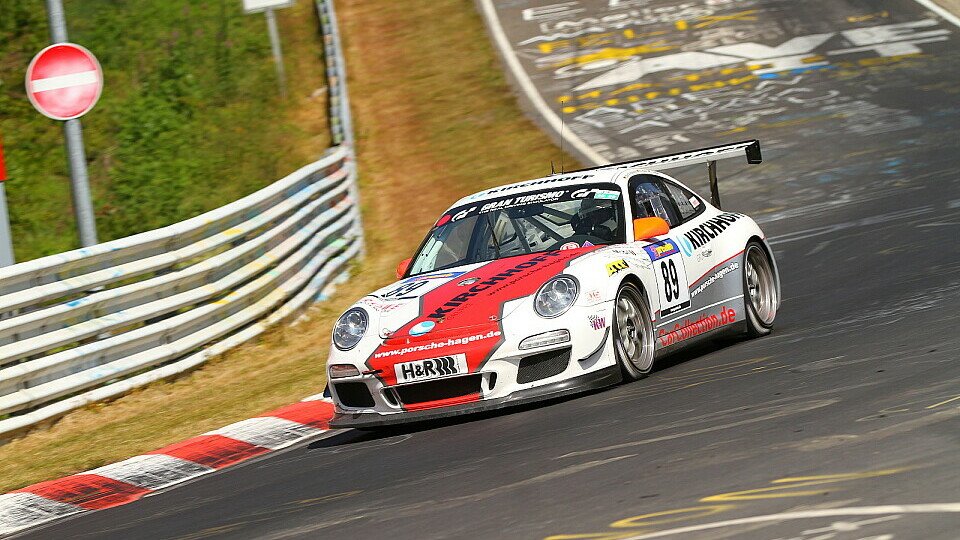Der Porsche von PoLe Racing verunfallte schwer, Foto: Patrick Funk