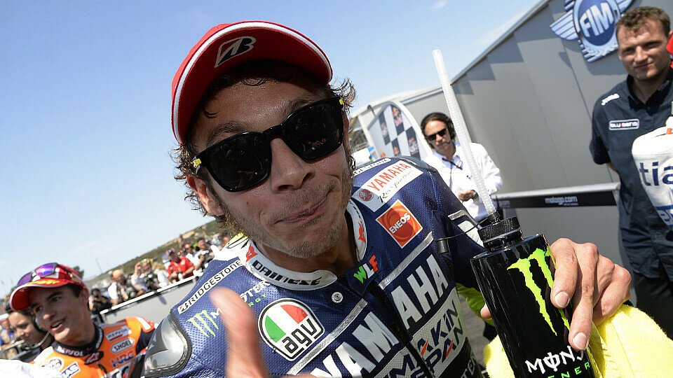 Valentino Rossi zeigte sich vom Rookie schwer beeindruckt, Foto: Milagro
