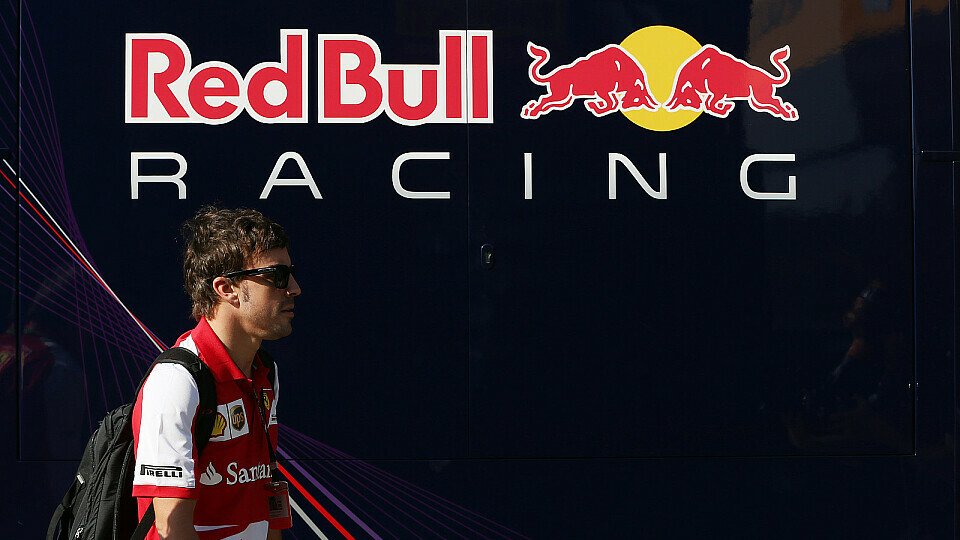 Fernando Alonso will 2014 wieder zum Titelangriff blasen, Foto: Sutton