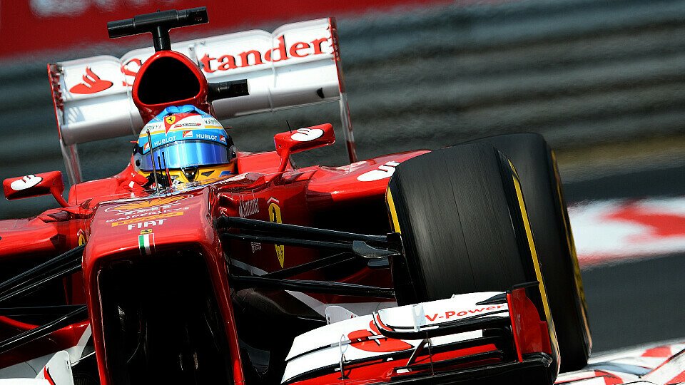 Fernando Alonso kam um eine Strafe herum, Foto: Sutton