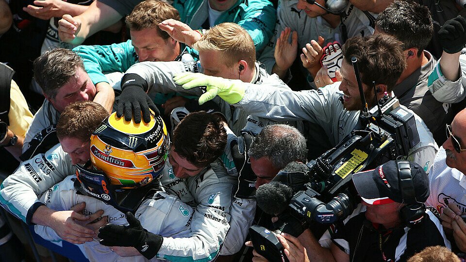 Lewis Hamilton besiegte die Hitze und die Reifen, Foto: Sutton