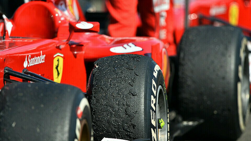 Ferrari passen die Reifen gar nicht, Foto: Sutton