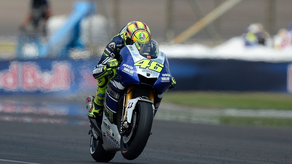 Valentino Rossi sieht das neue Getriebe nicht als endgültige Lösung aller Probleme, Foto: Yamaha