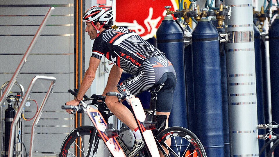 Mark Webber und die Zweiräder - eine gefährliche Geschichte..., Foto: Sutton