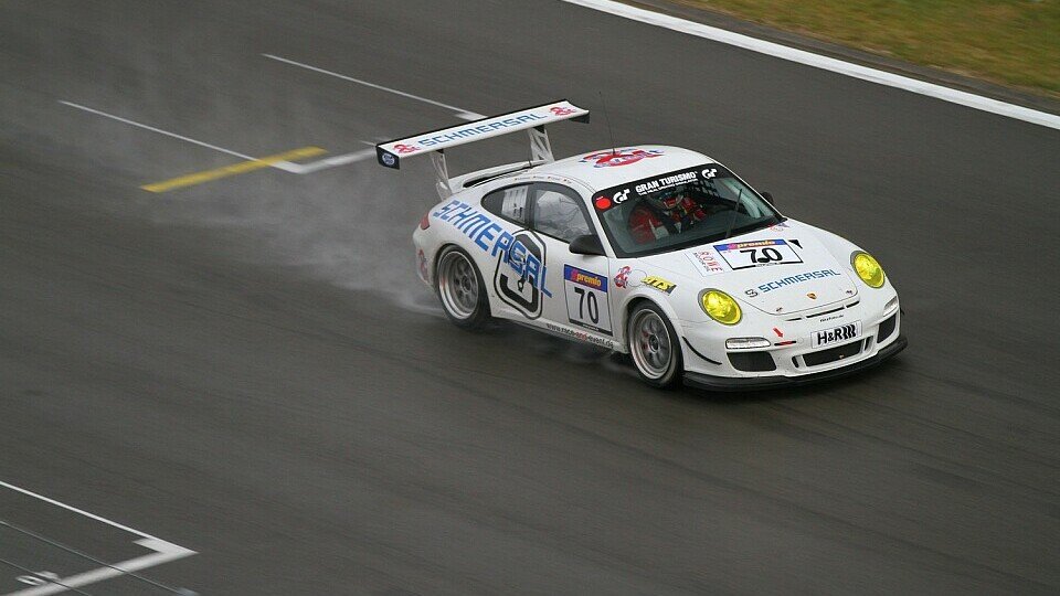 Der race&event-Porsche erreichte als Klassen-Sechster das Ziel, Foto: Patrick Funk